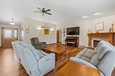 1616  Sandstone Ln, Howards Grove, WI 53083 - Photo 12