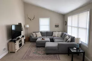 10226 W Steepleview Ln, Franklin, WI 53132 - Photo 2
