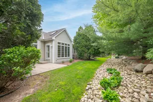 2325 Caribou Ln, Grafton, WI 53024 - Photo 24