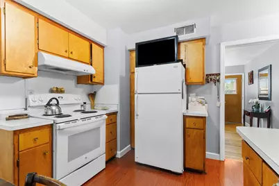 3834 S 14th St, Milwaukee, WI 53221 - Photo 10