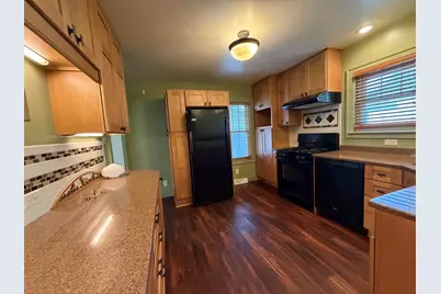 1126  Oakland Ave, Sheboygan, WI 53081 - Photo 4