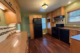 1126 Oakland Ave, Sheboygan, WI 53081 - Photo 4