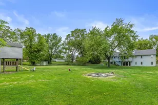 2931 W Franklin Terrace, Franklin, WI 53132 - Photo 54