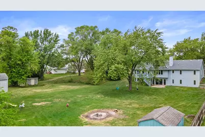 2931 W Franklin Ter, Franklin, WI 53132 - Photo 8
