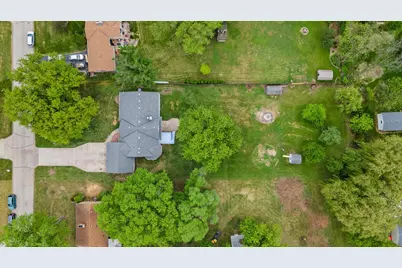 2931 W Franklin Ter, Franklin, WI 53132 - Photo 12