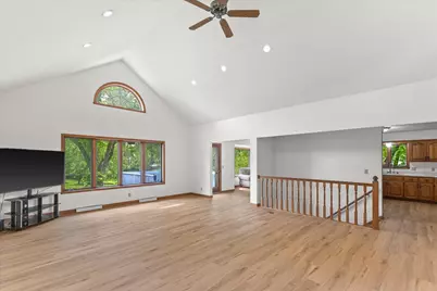 2931 W Franklin Ter, Franklin, WI 53132 - Photo 18