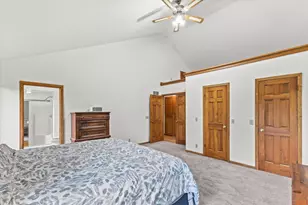 2931 W Franklin Terrace, Franklin, WI 53132 - Photo 10