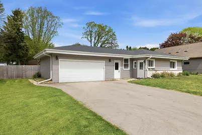 W60N873  Sheboygan Rd, Cedarburg, WI 53012 - Photo 2