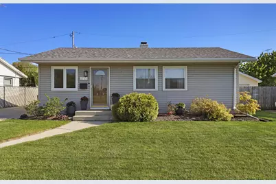 1715  84th Pl, Kenosha, WI 53143 - Photo 2