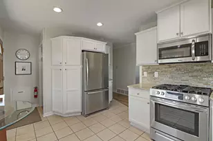 1715 84th Pl, Kenosha, WI 53143 - Photo 8