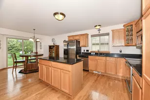606 E Emily Ave, Elkhorn, WI 53121 - Photo 8