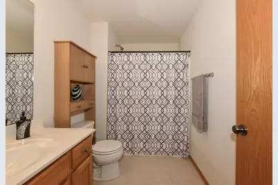 606 E Emily Ave, Elkhorn, WI 53121 - Photo 20