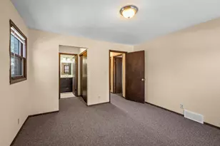 2020 W Good Hope Rd, Glendale, WI 53209 - Photo 8