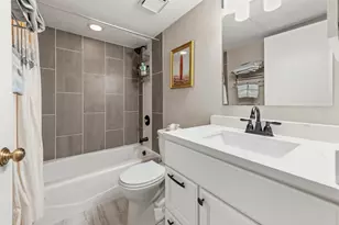 3942 N Oakland Ave, Shorewood, WI 53211 - Photo 30