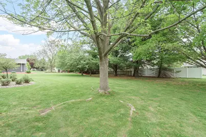 611  Maple Crest Ln, Watertown, WI 53094 - Photo 34