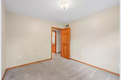 2423  Judith Ln, Waukesha, WI 53188 - Photo 30