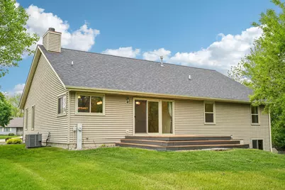 2423  Judith Ln, Waukesha, WI 53188 - Photo 42