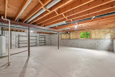 2423  Judith Ln, Waukesha, WI 53188 - Photo 38
