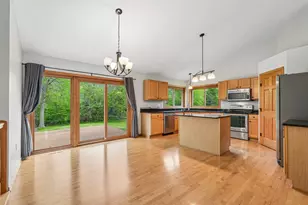 2423 Judith Ln, Waukesha, WI 53188 - Photo 10