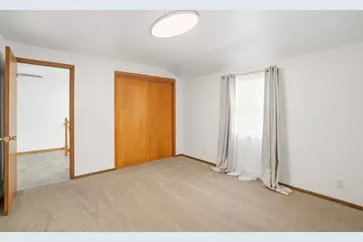 1711 W Mill Rd, Glendale, WI 53209 - Photo 24