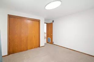 1711 W Mill Rd, Glendale, WI 53209 - Photo 22