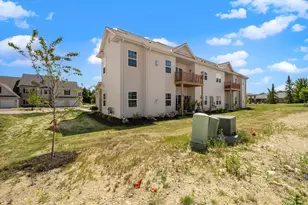 1881 Woodland Way, Slinger, WI 53086 - Photo 4