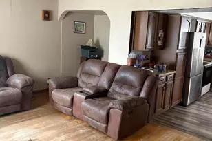 1221 S 12th St, Manitowoc, WI 54220 - Photo 6