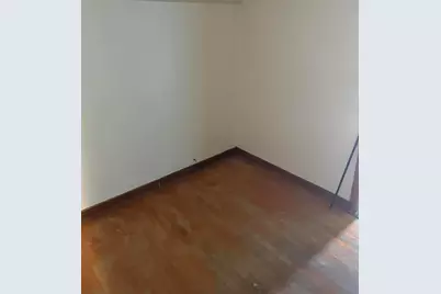 1221 S 12th St, Manitowoc, WI 54220 - Photo 6