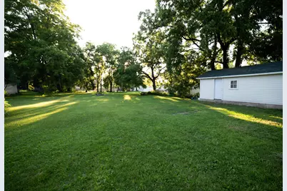 171  Martin St, Sharon, WI 53585 - Photo 4