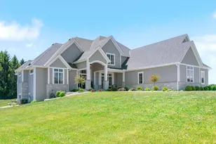 10009 W Farmdale Estates Ct, Mequon, WI 53097 - Photo 1
