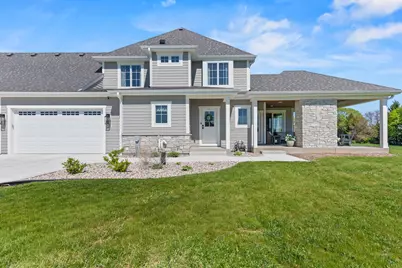 10009 W Farmdale Estates Ct, Mequon, WI 53097 - Photo 4