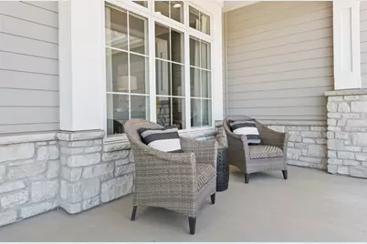 10009 W Farmdale Estates Ct, Mequon, WI 53097 - Photo 6