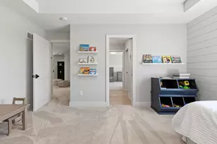 10009 W Farmdale Estates Ct, Mequon, WI 53097 - Photo 50