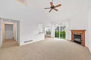 1422 Niagara St, Waukesha, WI 53186 - Photo 6