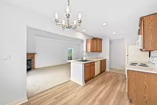 1422 Niagara St, Waukesha, WI 53186 - Photo 8