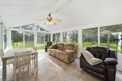 W1479  Meadow View Ct, Sheboygan, WI 53070 - Photo 4