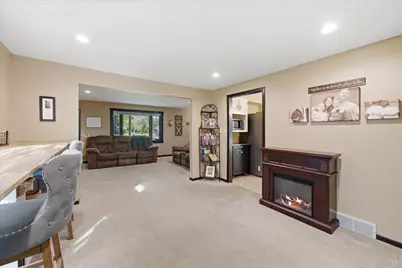 W1479  Meadow View Ct, Sheboygan, WI 53070 - Photo 10