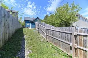 3270 S 92nd St, Milwaukee, WI 53227 - Photo 30
