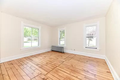 3270 S 92nd St, Milwaukee, WI 53227 - Photo 8