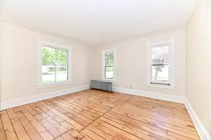 3270 S 92nd St, Milwaukee, WI 53227 - Photo 8