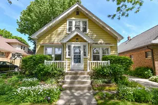 8108 Aberdeen Ct, Wauwatosa, WI 53213 - Photo 2