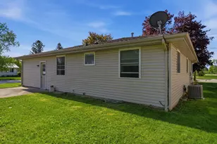 547 E Church St, Mishicot, WI 54228 - Photo 28