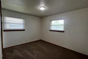 8708 W Villard Ave, Milwaukee, WI 53225 - Photo 10