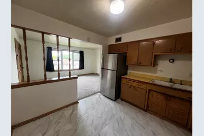 8708 W Villard Ave, Milwaukee, WI 53225 - Photo 4