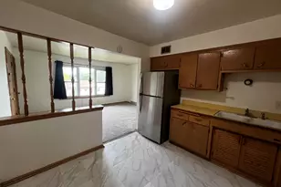 8708 W Villard Ave, Milwaukee, WI 53225 - Photo 4