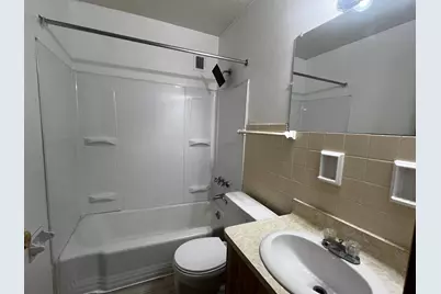 8708 W Villard Ave, Milwaukee, WI 53225 - Photo 8