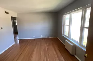 8708 W Villard Ave, Milwaukee, WI 53225 - Photo 16