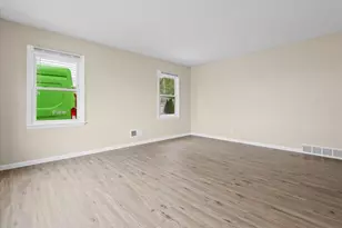 4944 N 91st St, Milwaukee, WI 53225 - Photo 4