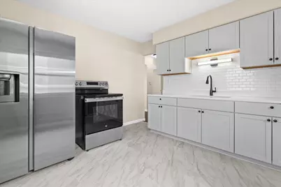 4944 N 91st St, Milwaukee, WI 53225 - Photo 10