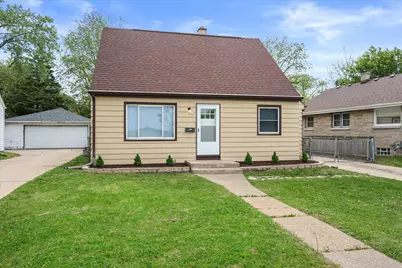 4944 N 91st St, Milwaukee, WI 53225 - Photo 2